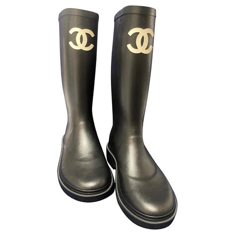 chanel gum boots